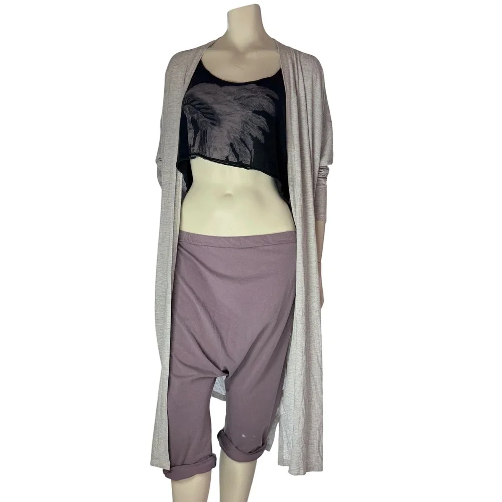Brandy Melville Black Crop Tank Feather Graphic Grunge Gothcore Cami Boho Y2K OS - Picture 5 of 13